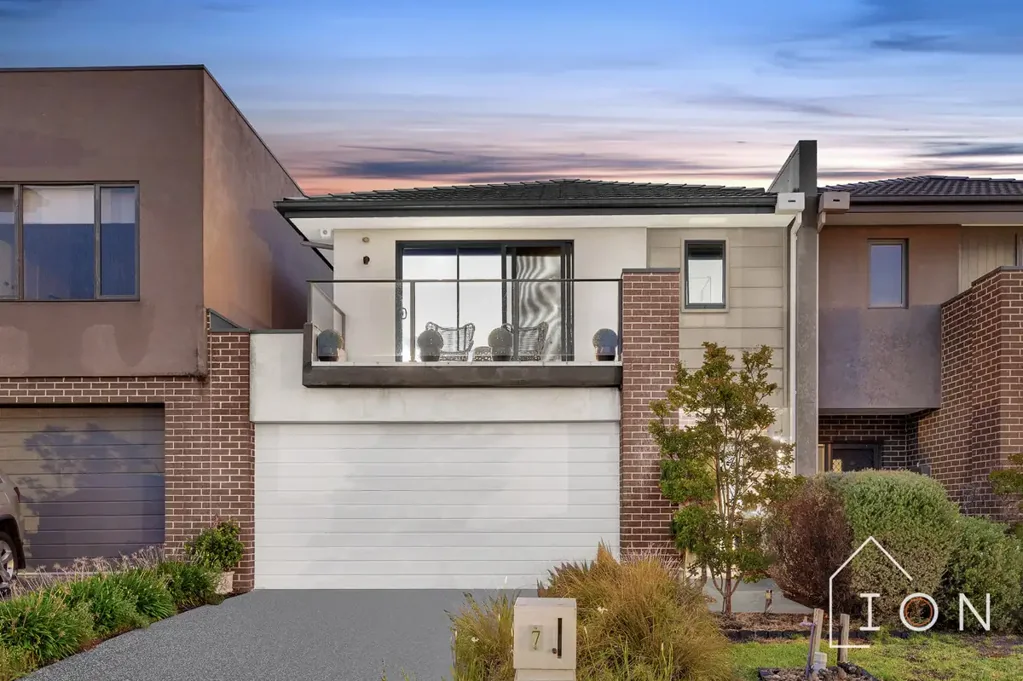 7 Tweed Road, Clyde North, VIC 3978