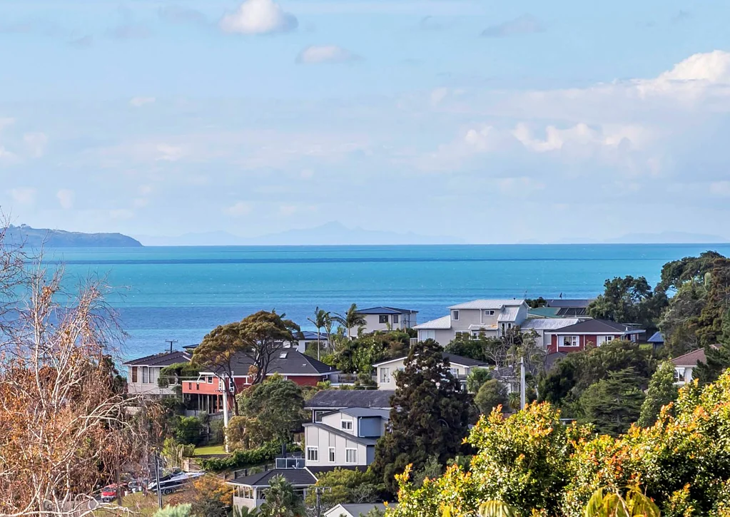 90 Matipo Road, Mairangi Bay, North Shore City, Auckland