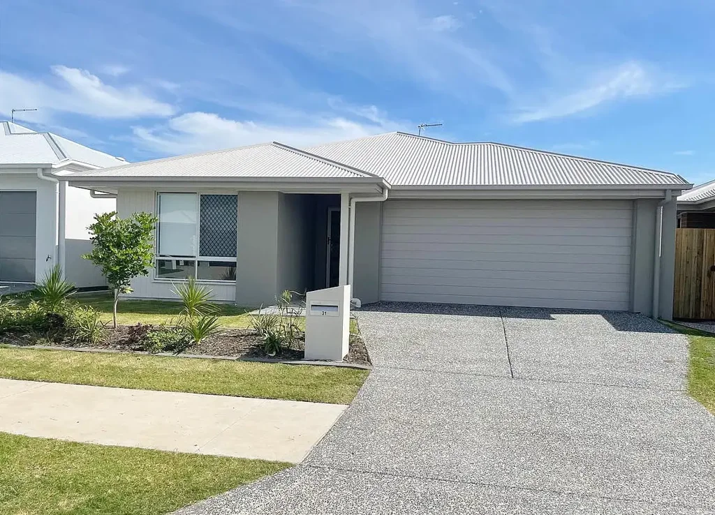 Lovely family home with Separate Living Area with Ducted Air Conditioning