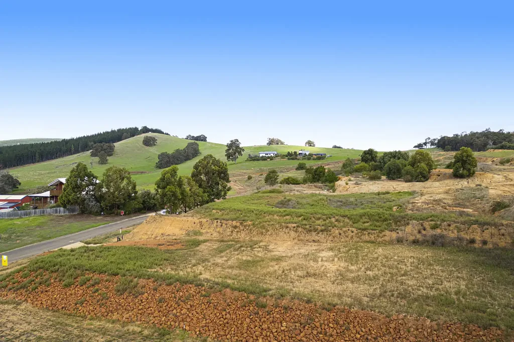 Nannup Build your dream home with stunning Nannup surrounds