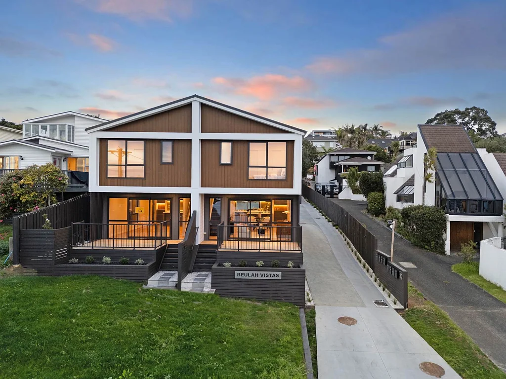 Rothesay Bay 3कमरा Modern Coastal Living – Best Value in the Bays