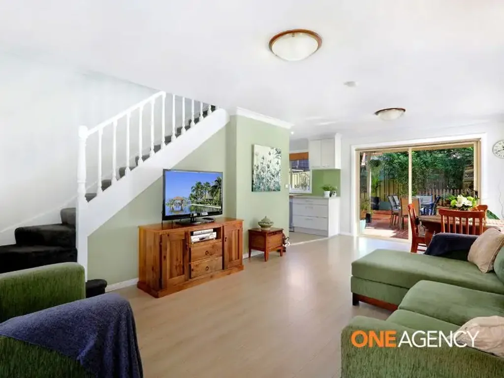 TOWNHOUSE IN CONVENIENT LOCALE