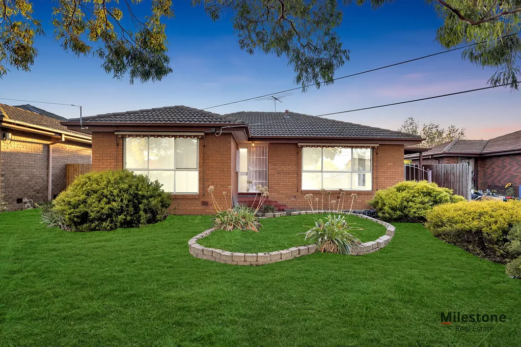 12 Glamorgan Avenue, Werribee, VIC 3030
