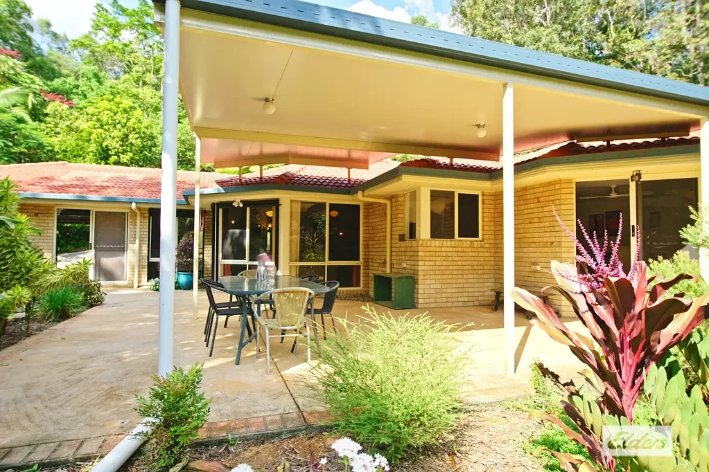 North Arm 4房  A Private 5.6 Acres, 4 Bed Family Home on 5.6 Acres (5 Mins to Town)