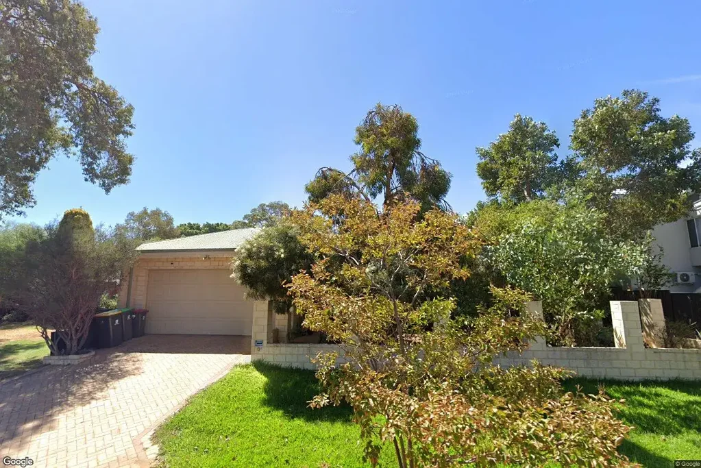 EASY CARE LIVING & LOCATION