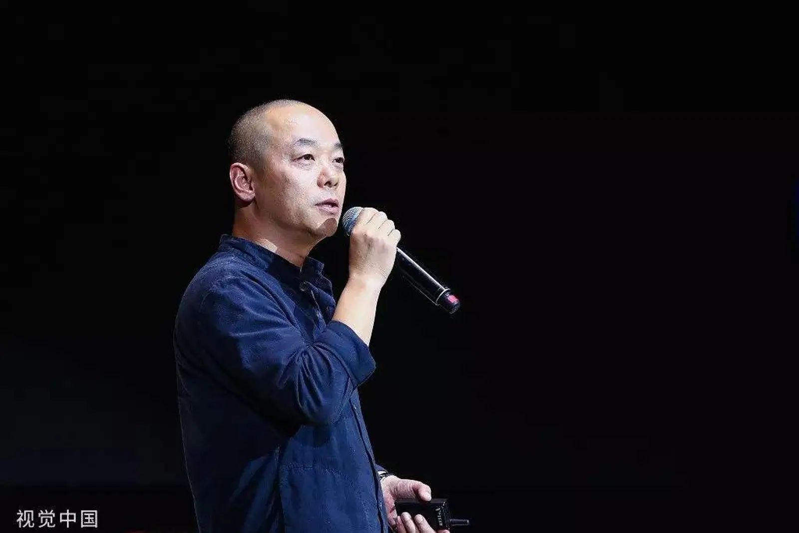 明星企业家被捕，7万股东不眠夜！曾经的大牛股，400亿市值崩到18亿…