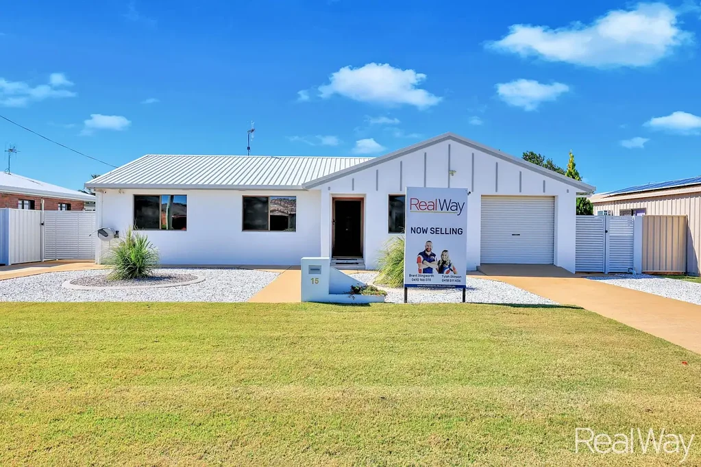 Avenell Heights 4房  Modern Entertainer's Dream with Luxury Media Room, Magnesium Heated Pool & Oversize Shed