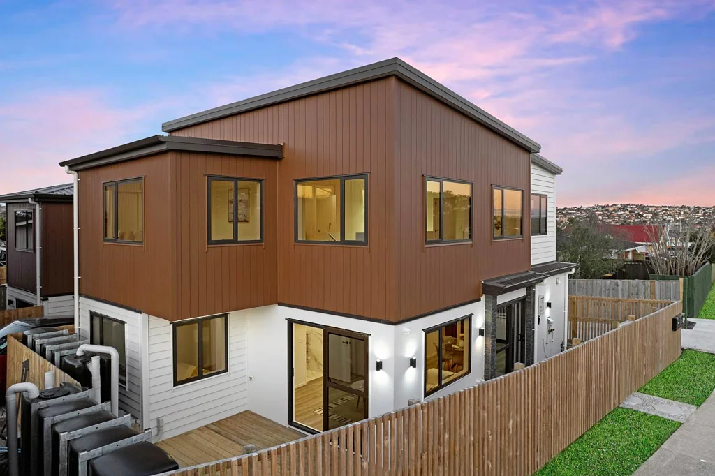 Half Moon Bay 4Phòng ngủ New Build in Sought-After Pigeon Mountain Rd
