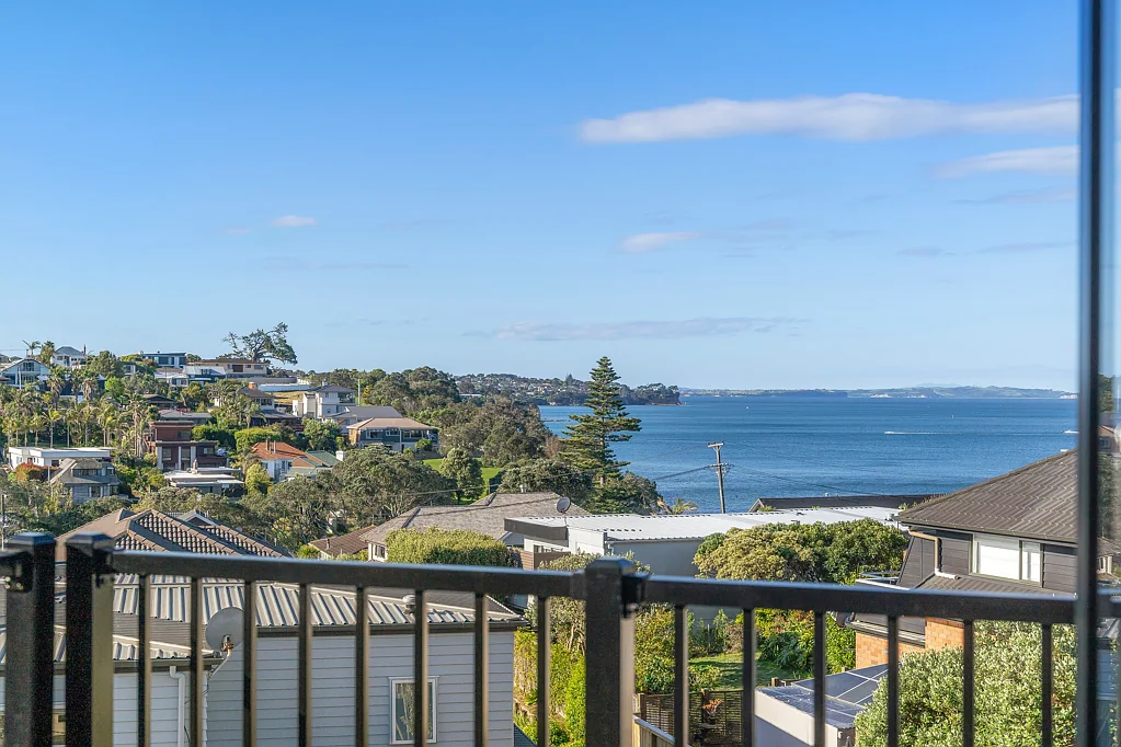 1A Beulah Avenue, Rothesay Bay, North Shore City, Auckland