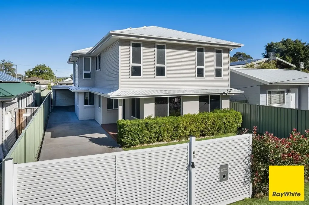 Woy Woy 5 Bedroom DUAL ACCOM WITH REAR LANE