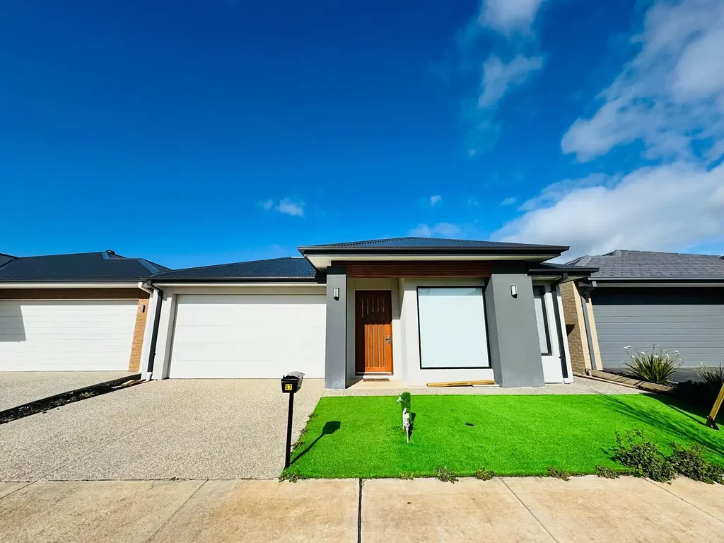 57 Sunlight Circuit, Lara, VIC 3212
