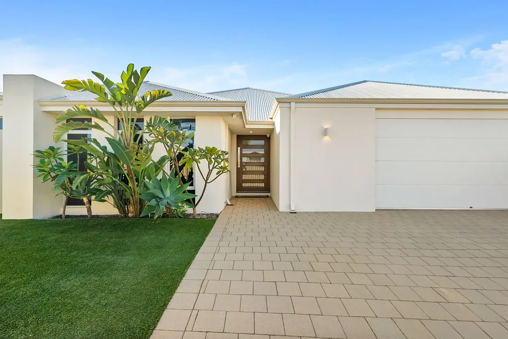 Madora Bay 4Zimmer Under offer.