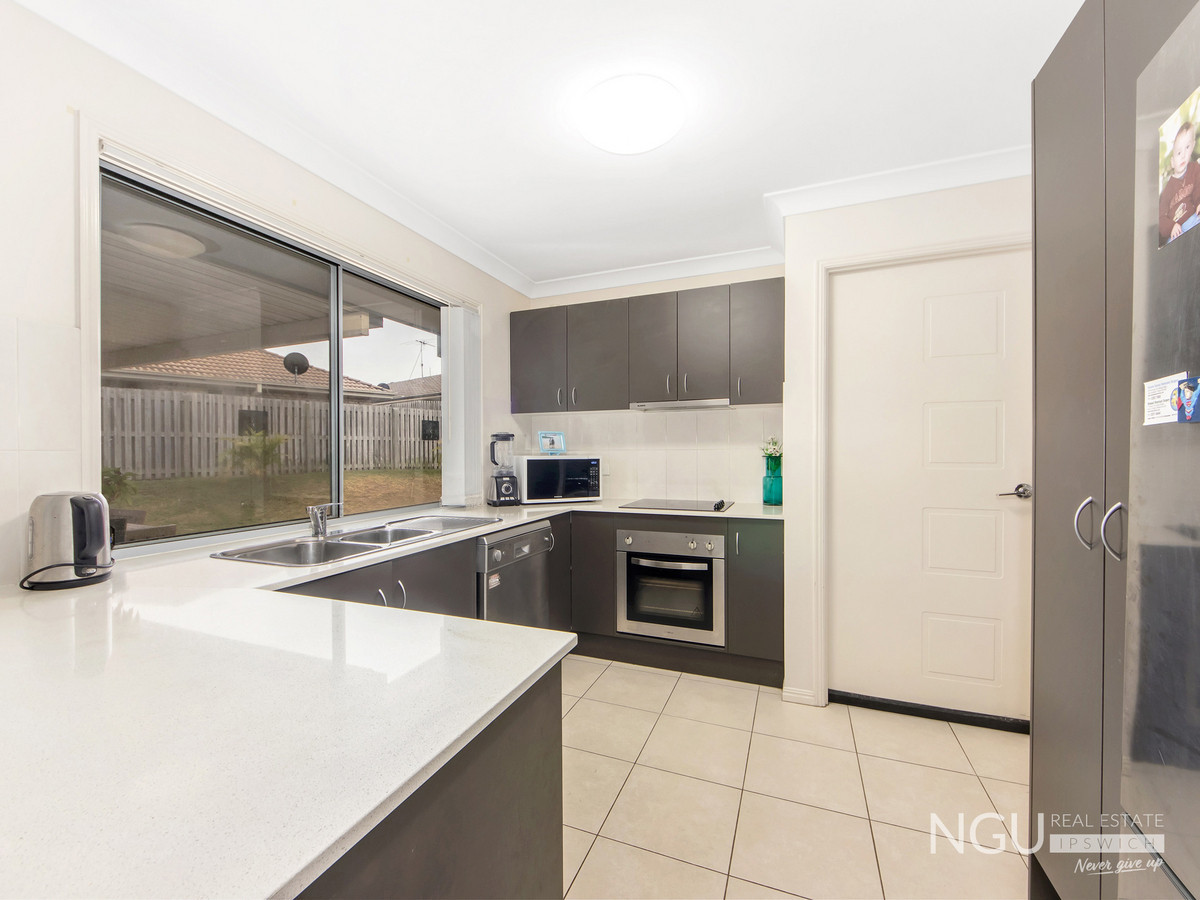 4 JULIA ST, BRASSALL QLD 4305, 0房, 0浴, House