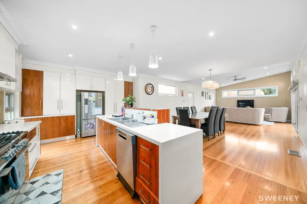 Altona North 3غرفة نوم Large Family Home in Altona North - Your Dream Awaits!