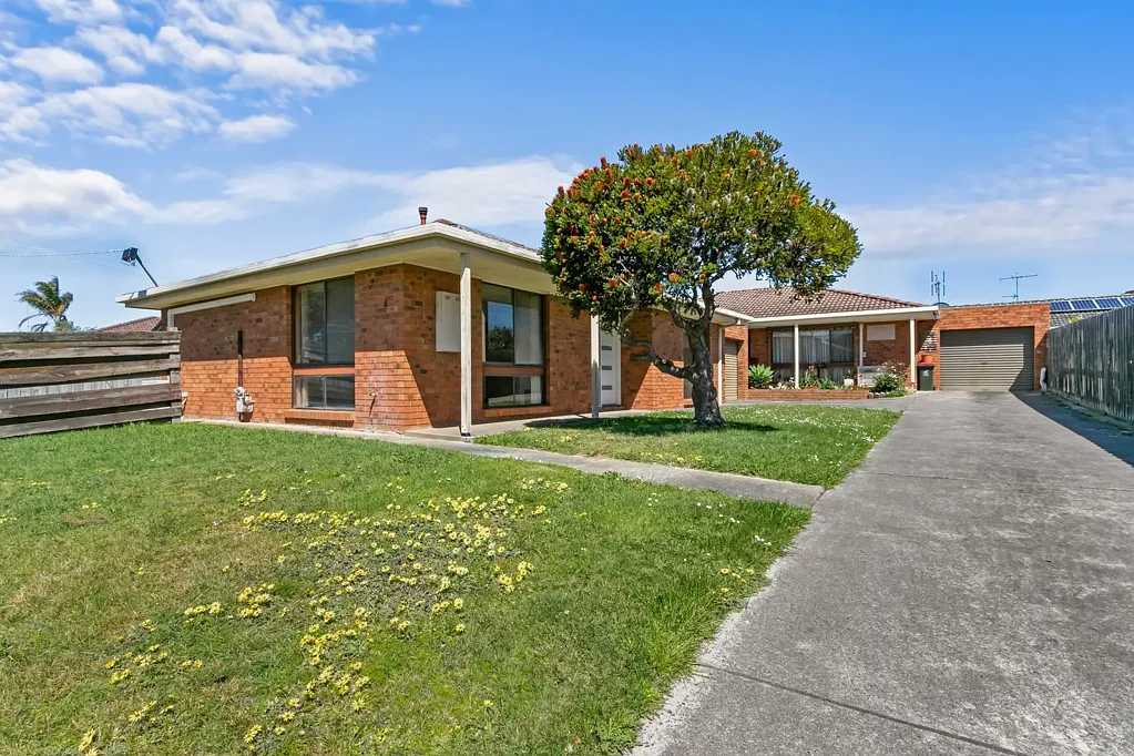 1/4 Bellarine Circuit, Morwell, VIC 3840