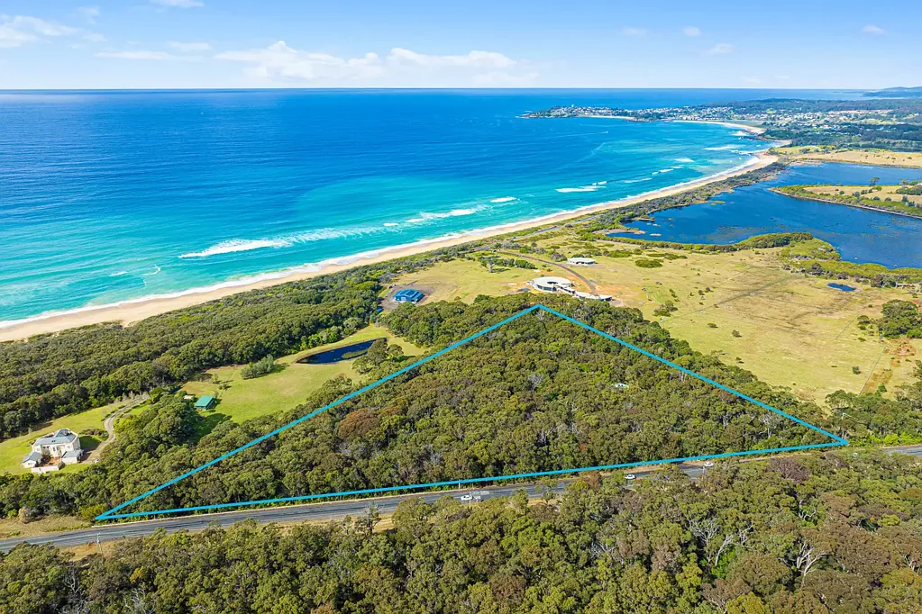 Wallaga Lake Coastal Acreage with Cabins, Solar and Entertaining Hub