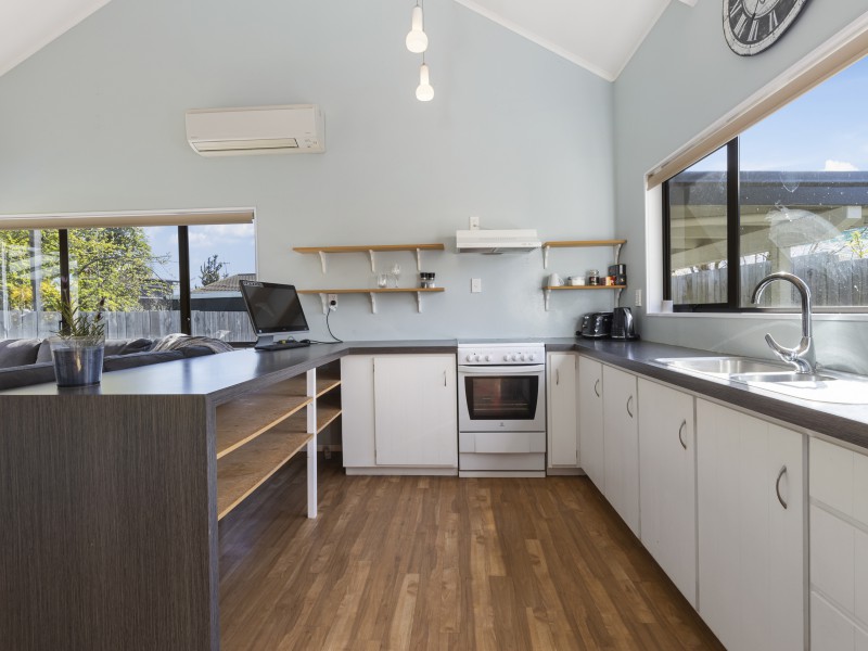 2/9 Weka Road, Waipahihi, Taupo, 3房, 1浴