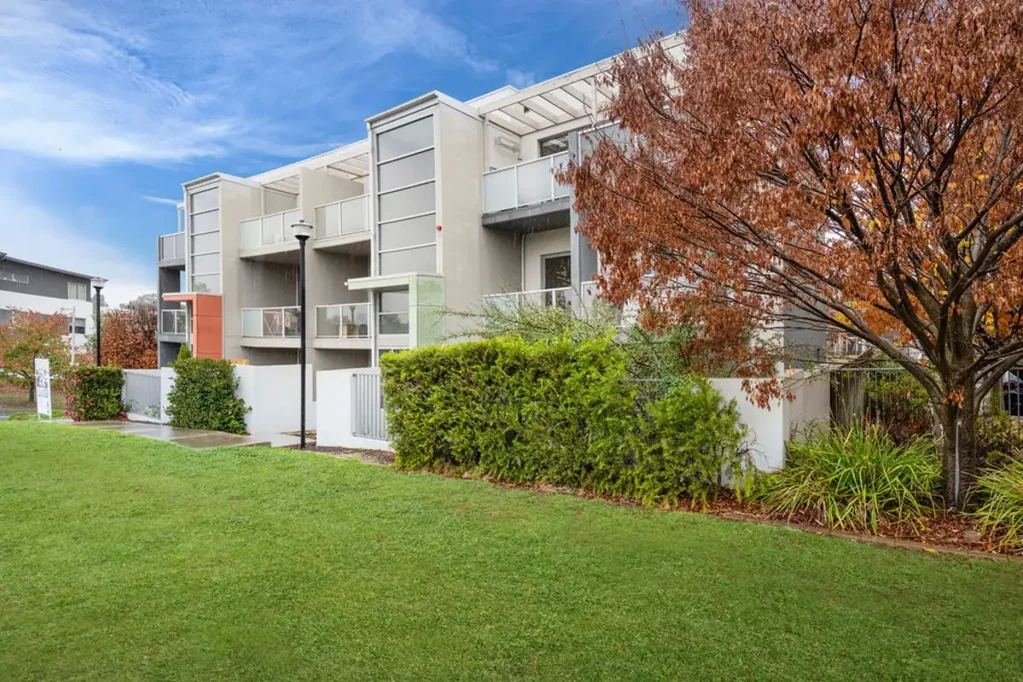 Franklin 2房  Ground Floor Living with No Stairs & a Huge Wrap-Around Courtyard