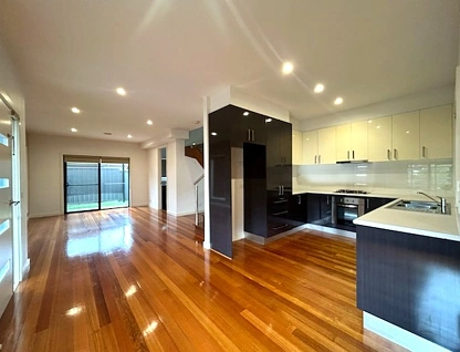 1/47 Chaleyer Street, Reservoir, North Melbourne, 3 chambres, 2 salles de bain, Townhouse