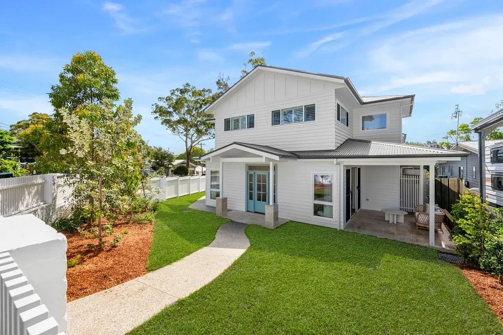 Bateau Bay 4침실 Brand New Home With All The Benefits – Turnkey Luxury Opportunity In East Bateau Bay – Designed For Lifestyle