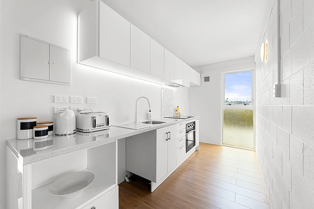 4/12 Cruickshank Crescent, Meadowbank, Auckland City