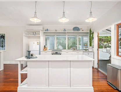 71 Prince Edward Parade, Redcliffe, QLD 4020, 4 phòng ngủ, 3 phòng tắm, House