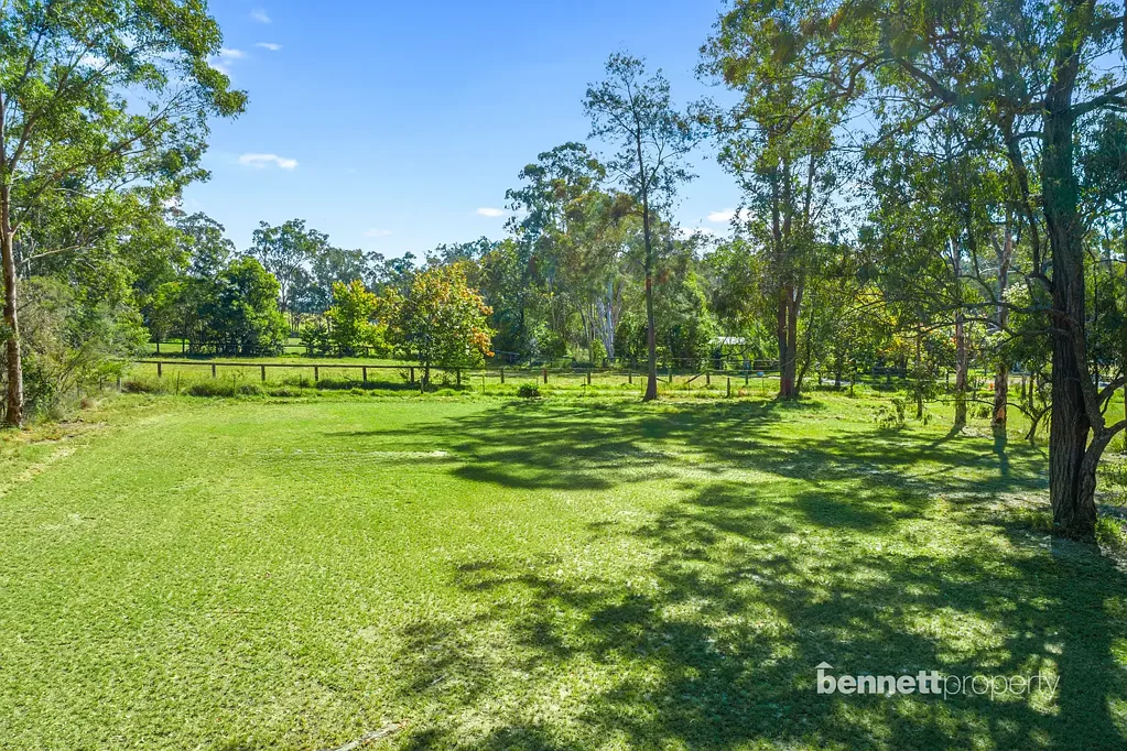Glossodia 4Zimmer GREAT OPPORTUNITY - 5 ACRES -TRUCK SIZED SHED - 4 BEDROOM FAMILY HOME REQUIRING REPAIRS