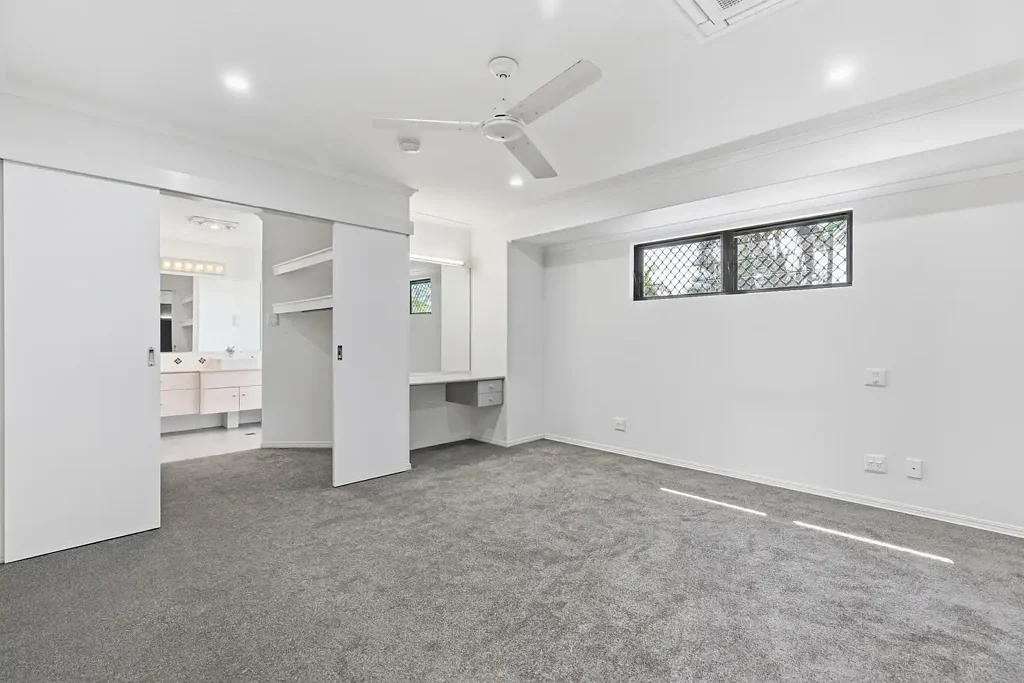 Glenella 3 Bedroom Private, Secure & Stylish - Move In & Enjoy!