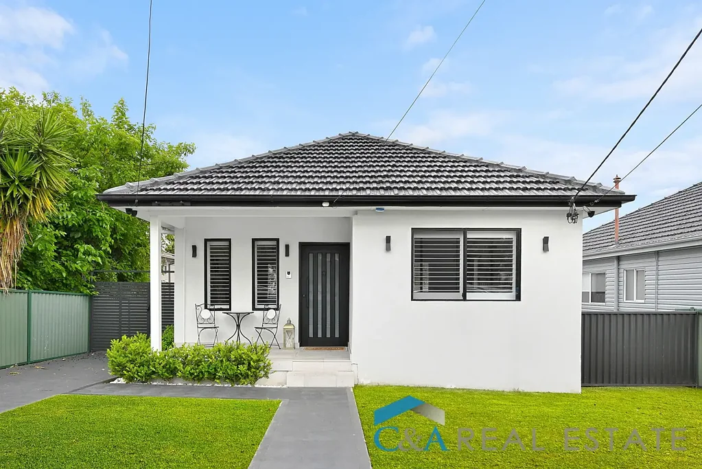 218 WATERLOO ROAD, Greenacre, NSW 2190