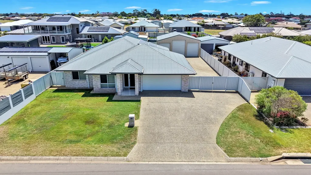 Kepnock 4Kwarto 2020 BUILT, LARGE EXECUTIVE HOME WITH A HUGE SHED IN KEPNOCK