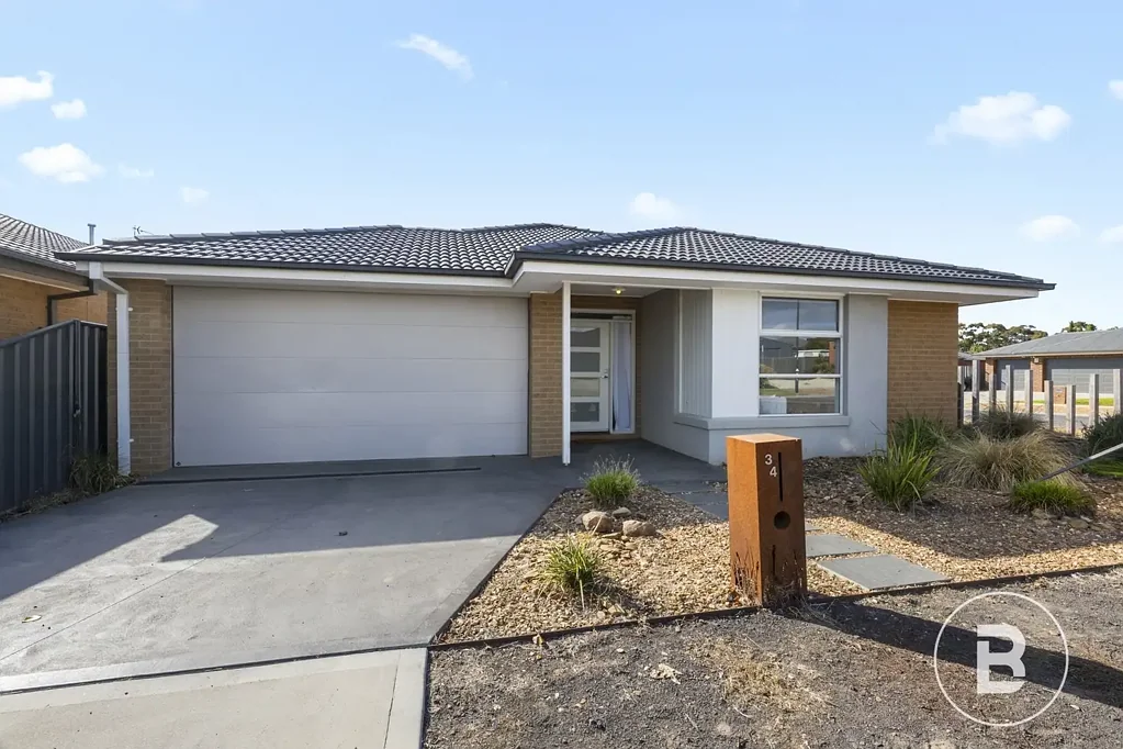 Maryborough 3Zimmer Welcome to 34 Hosken Street, Maryborough - ideally positioned within the picturesque and sought after Whirakee Rise Estate.