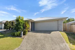 37 Highgate Drive, Flagstone