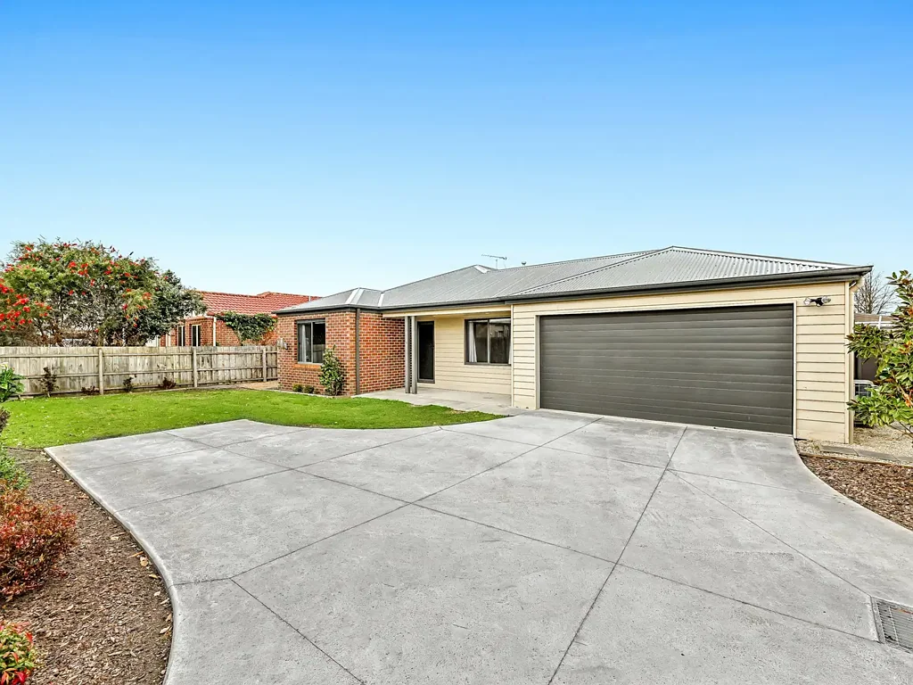 Koo Wee Rup 3 Bedroom Contemporary Comfort in a Convenient Koo Wee Rup Location!