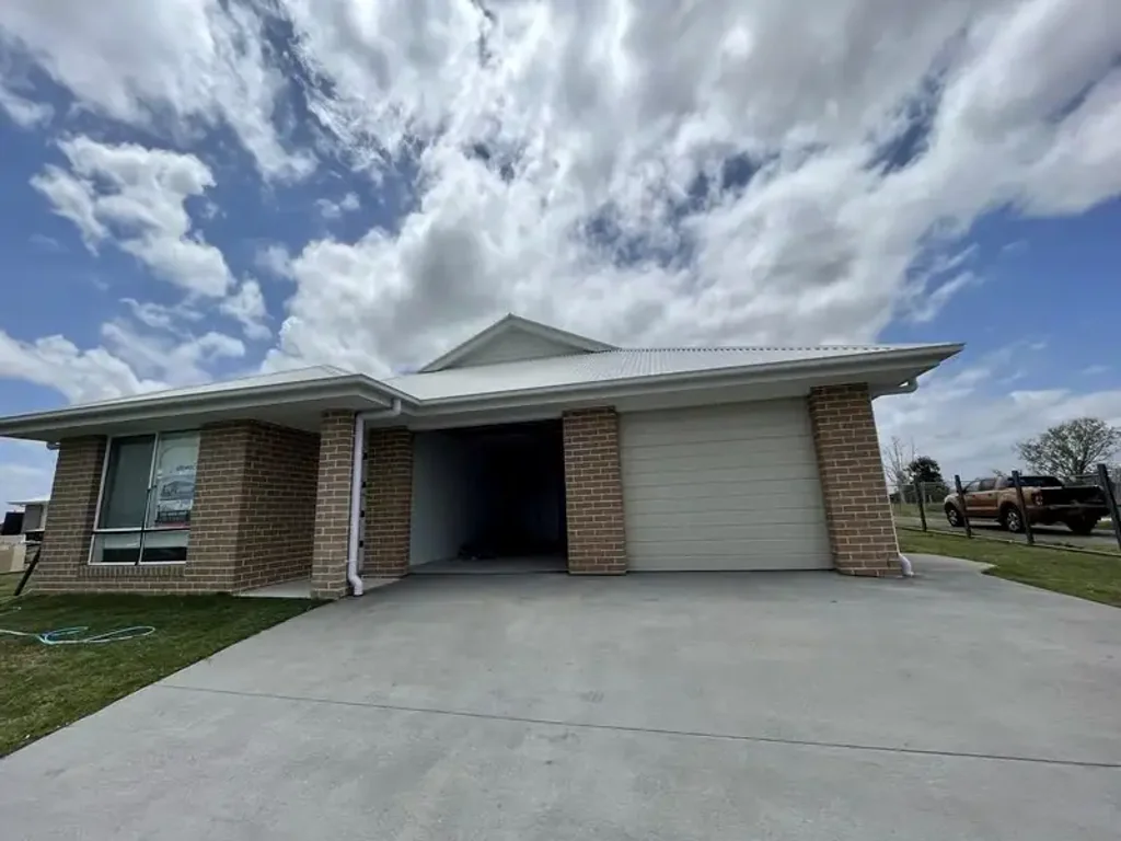 MODERN 3 BED DUPLEX - KOOLKHAN