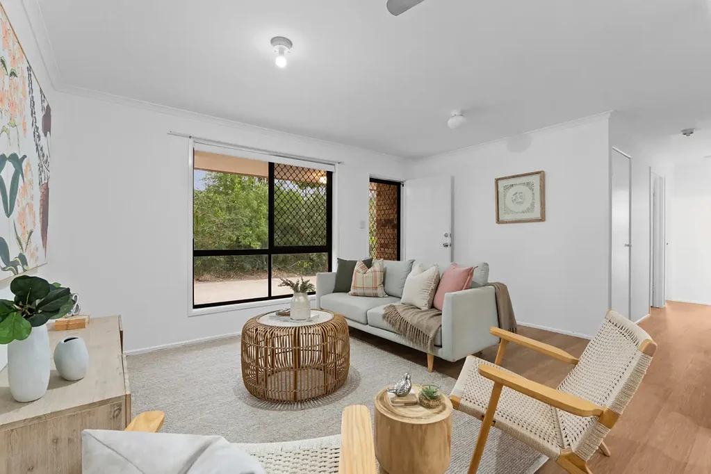 लिविंग रूम - 5 Dowling Court, Caboolture, QLD 4510