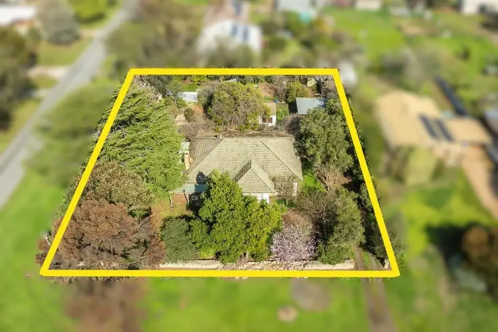 16 Jones Street, Avenel, VIC 3664