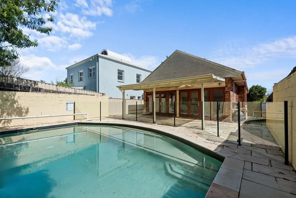 Relax, Entertain, Enjoy - Stylish Clayfield Family Home! - Pool maintenance included