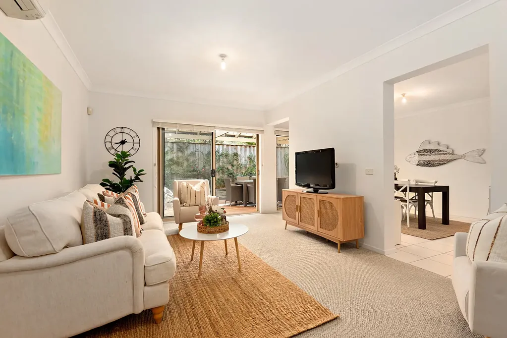6 Casuarina Drive, Warriewood, NSW 2102