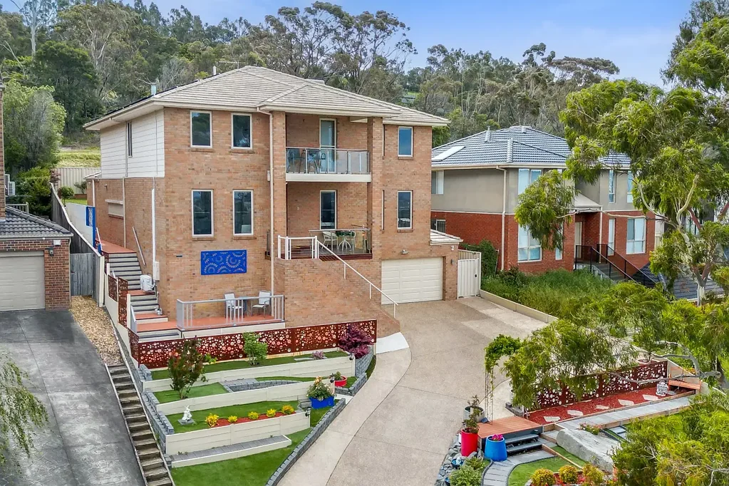 Narre Warren North 5ห้องนอน Stunning Family Home in Narre Warren North !