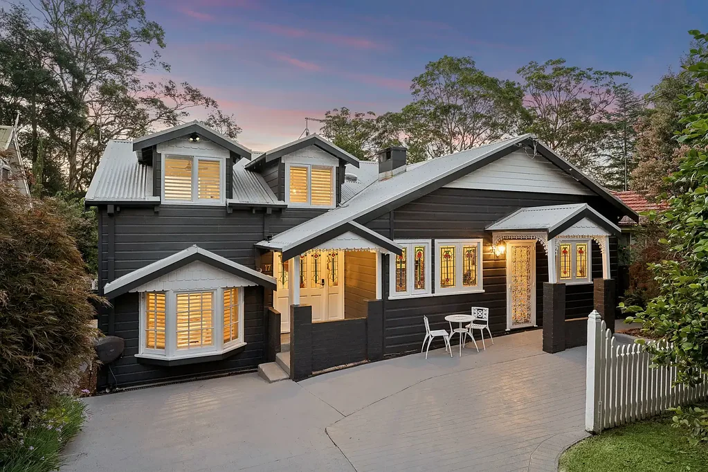 17 Springfield Crescent, Springwood, NSW 2777