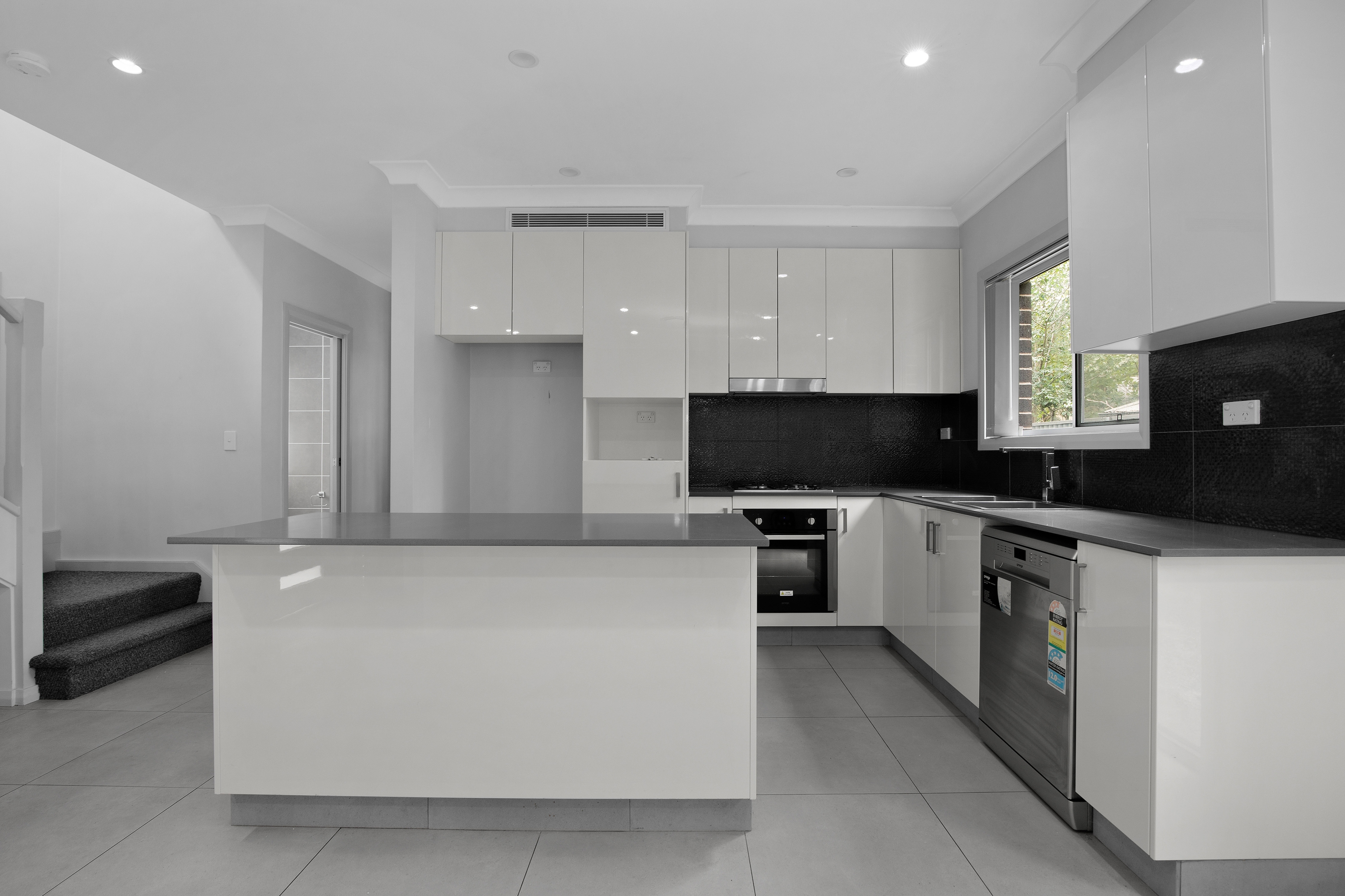 82 COX AV, PENRITH NSW 2750, 0 침실, 0 욕실, Townhouse