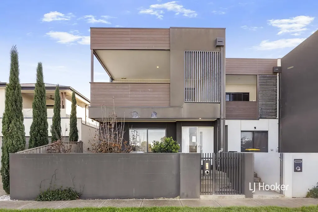 35 Aquatic Drive, Werribee South, VIC 3030