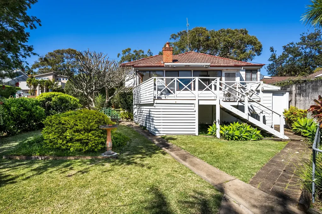 112 Queens Parade, Newport, NSW 2106