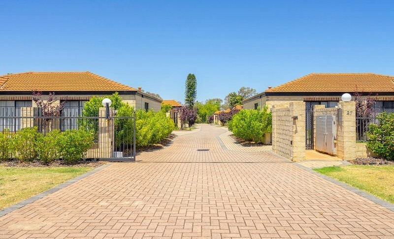 UNIT 10 27 WOODLOES ST, CANNINGTON WA 6107, 0 غرف, 0 حمامات, Unspecified