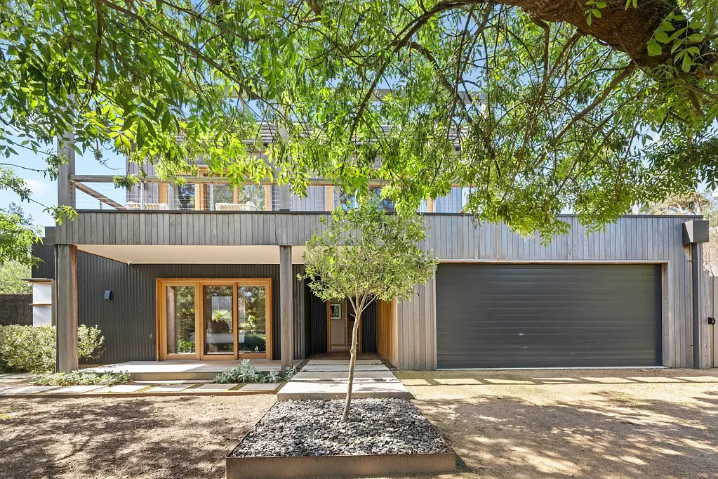 Somers 4 Bedroom Coastal Elegance Meets Architectural Brilliance
