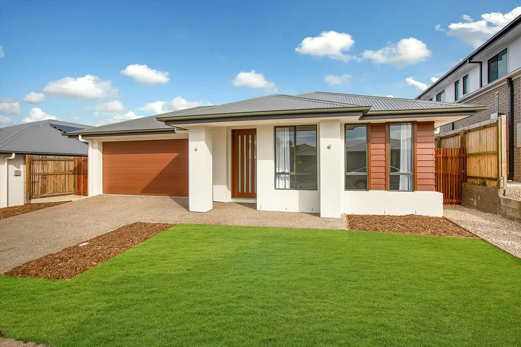 Large Modern Family Home with Spacious Backyard!