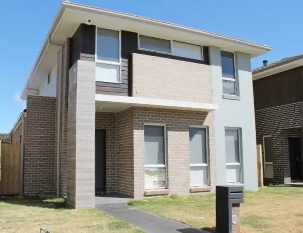 Spacious Family Home in Prime Schofields Location – Walk to Train Station