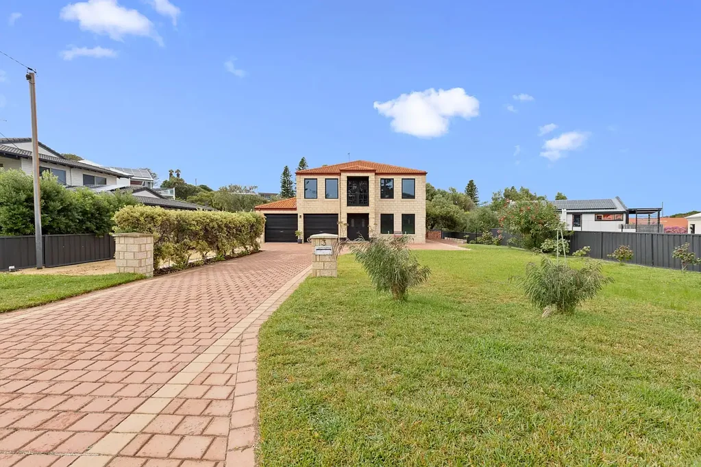 Yanchep 4房  Under Offer with Jayne
