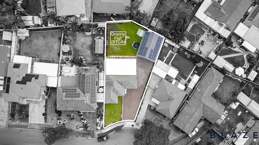 Wetherill Park 3غرفة نوم Renovated Family Home On 718m2 Block Featuring Granny Flat Potential (STCA)