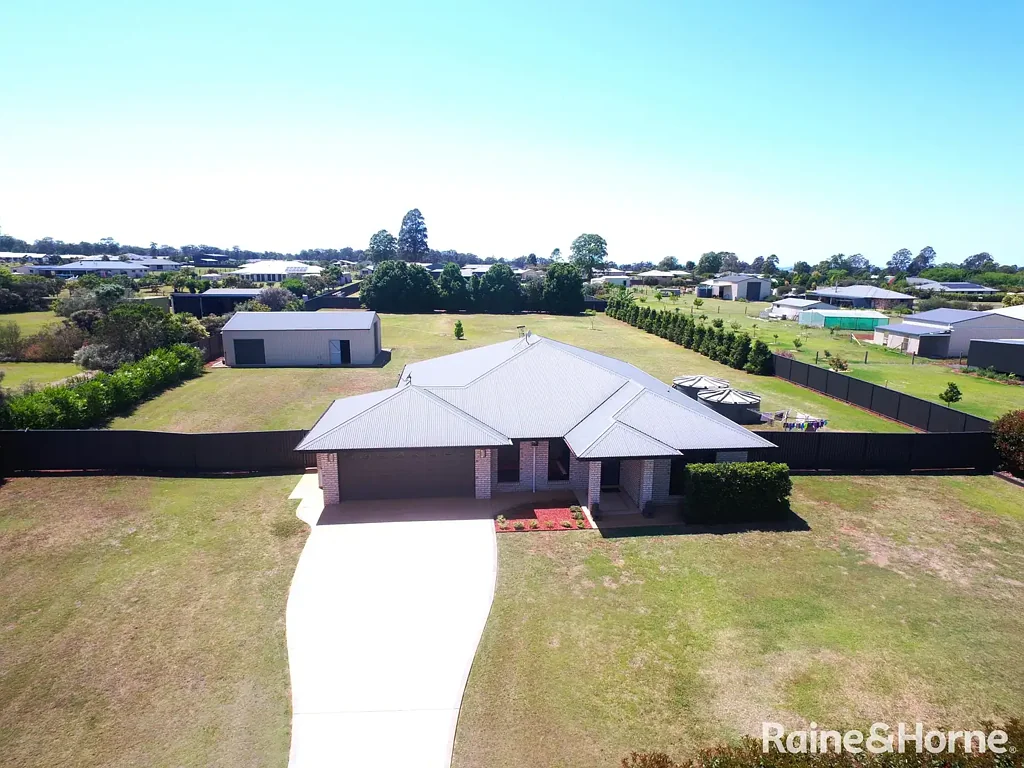 Kingaroy 4غرفة نوم Spacious Family Living with Privacy and a Shed to Impress